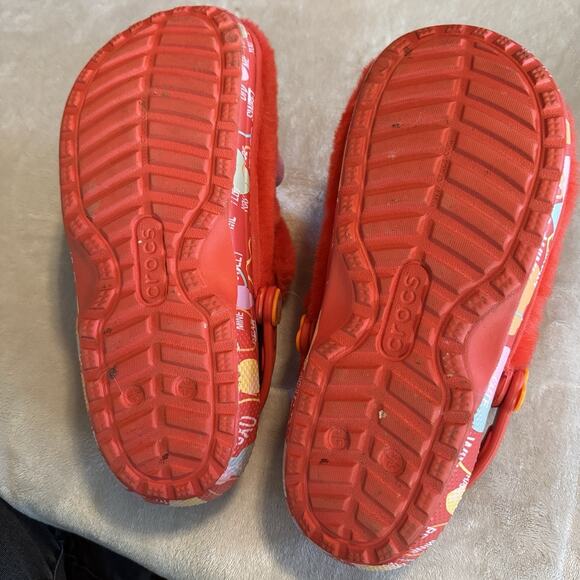 SWEETHEARTS X CROCS US 10 M / 12 W Shoes Fuzzy Red Valentines Day - Picture 8 of 8